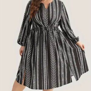 BloomChic Plus Size 2XL Geometric Pocket  V Neck Knee Dress